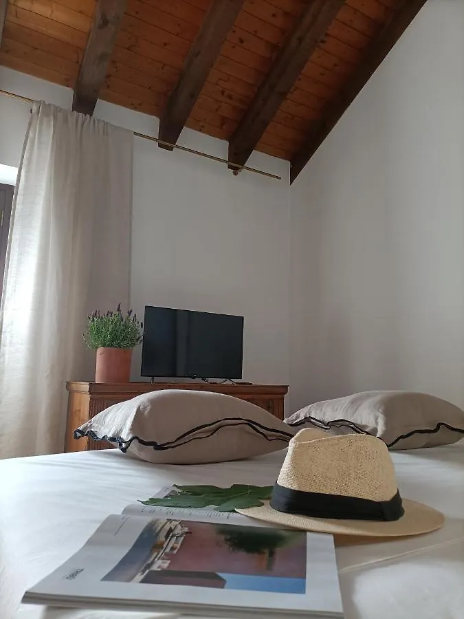 Villa Rustico Viboldone 0*,  Italia